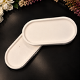 Load image into Gallery viewer, Ivory Minimalist Oval Tray Set