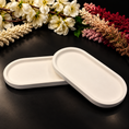 Load image into Gallery viewer, Ivory Minimalist Oval Tray Set
