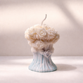 Load image into Gallery viewer, Small Flower Bouquet Candle
